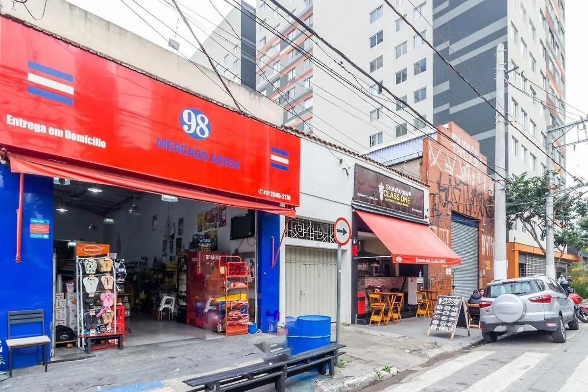 Familia Apartamento no Brás com Piscina/Metrô Brás São Paulo